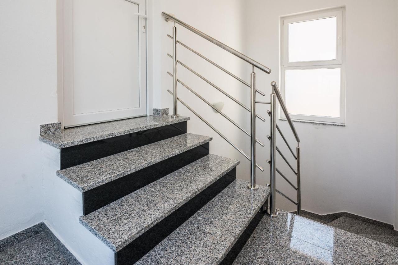Apartments Krpan Vir Exterior photo